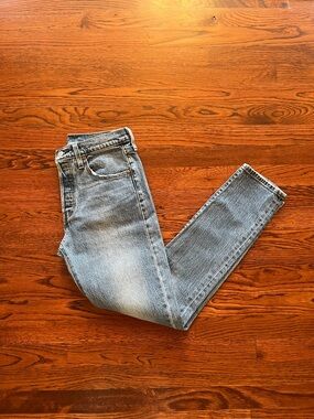 Levi's Women's Light Blue Skinny Jeans